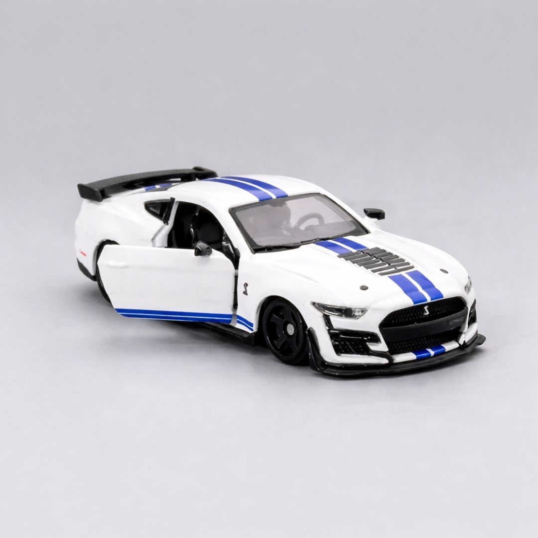 Bburago 2020 Ford Mustang Shelby GT500 – White | 1:64 Scale Die-Cast Muscle Car Model